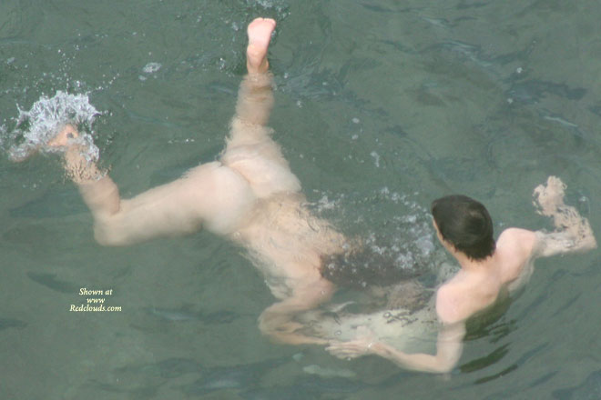 File:Wiki underwater blowjob.jpg