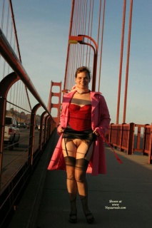 Desiree on the Golden Gate Bridge in San Francisco, a nice example of using the golden hour to take great photographs