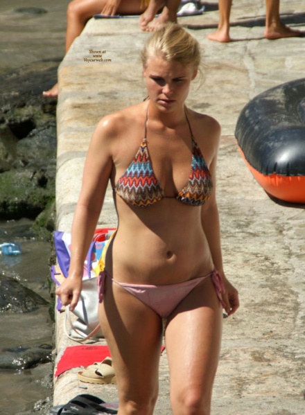 File:Triangle bikini top.jpg