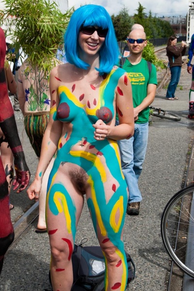 File:Wiki-bluehair20110131-162737-6.jpg
