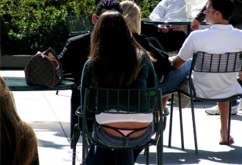 This is not only thong voyeurism but also Pullme voyeurism