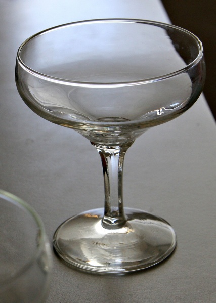 File:Glass02.jpg