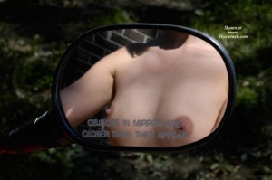 Proper adjustment of the rear mirror