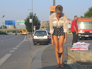 Lexo's panties falling down in public